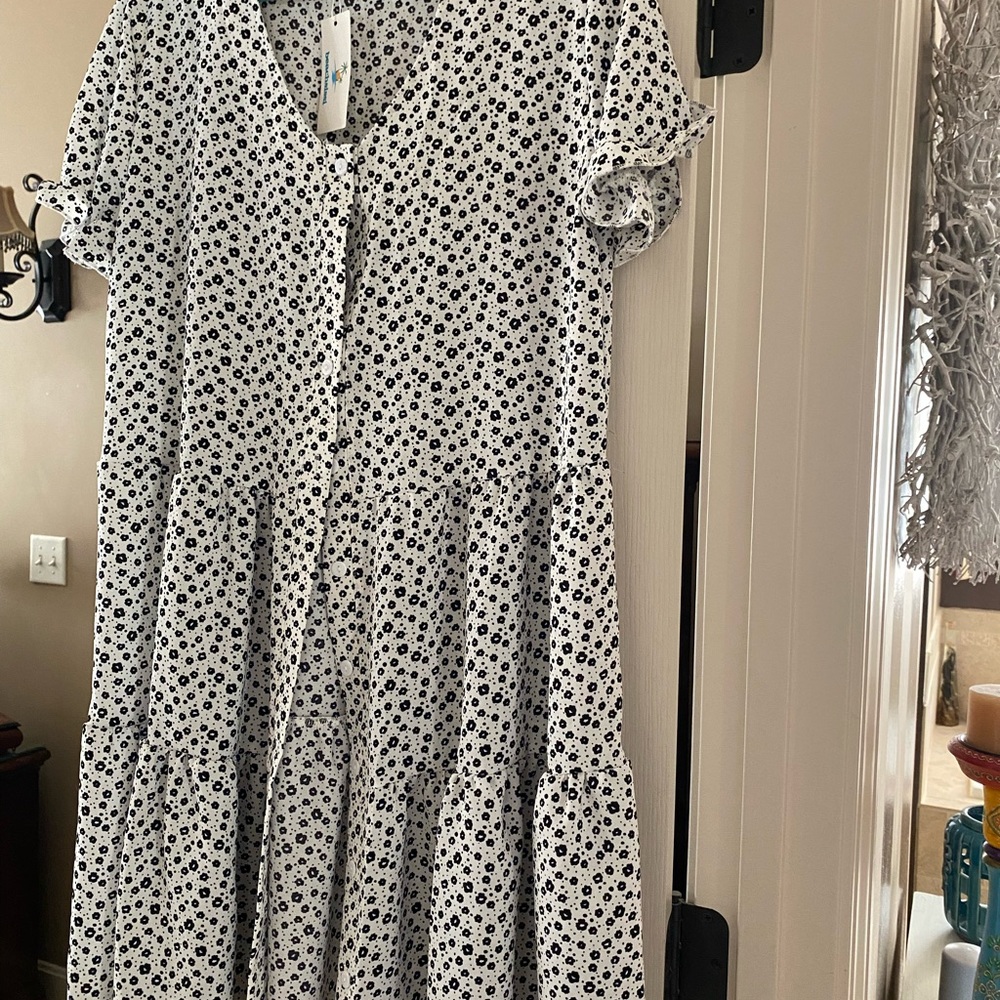 Women’s Dress (NWT)